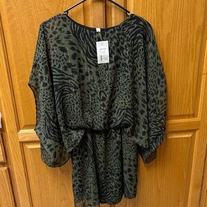 Tyche ladies sparkly holiday dress size small new with tags red escape